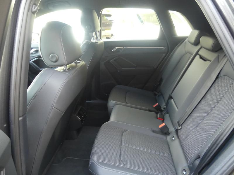 Audi Q3 Photo e0e633a9-6882-447a-93ed-b2d25a2f1d0d.jpg