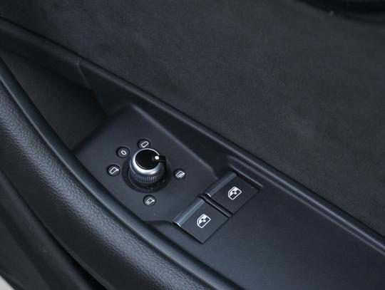 Audi A5 Photo e0f63fa3-be81-493e-94e1-2c79fe389a3b.jpg