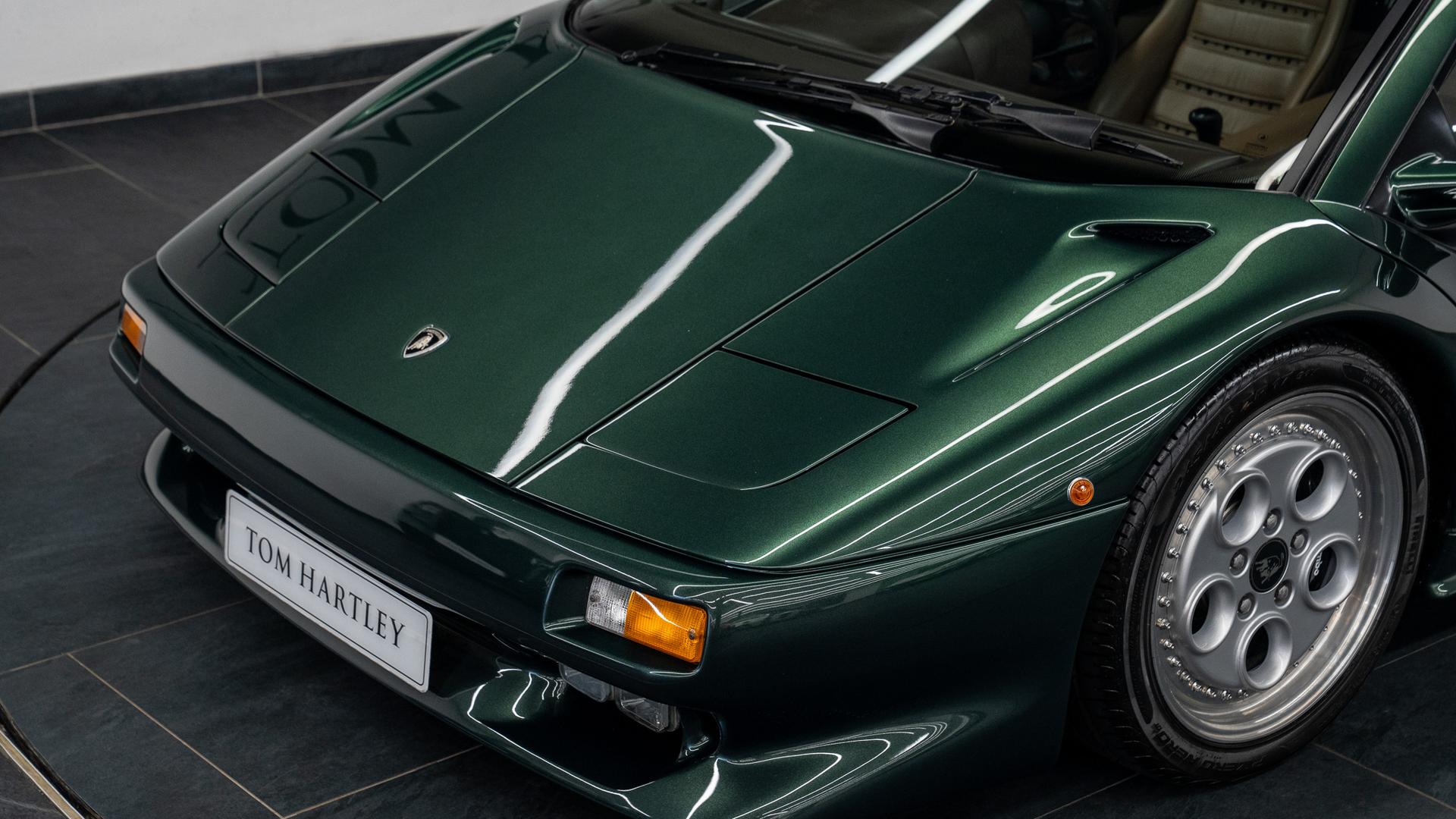LAMBORGHINI Diablo Photo e0f6b07b-e0c0-4cd0-8b2b-6cc35c89a816.jpg