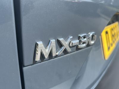 Mazda MX-30 Photo 32