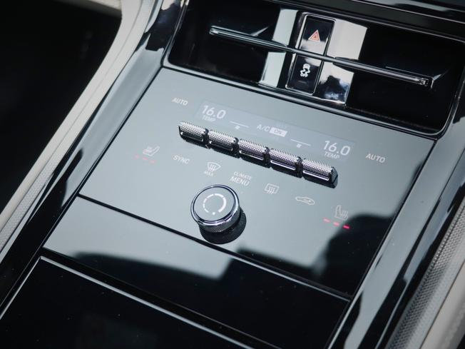 PORSCHE Panamera Photo 36