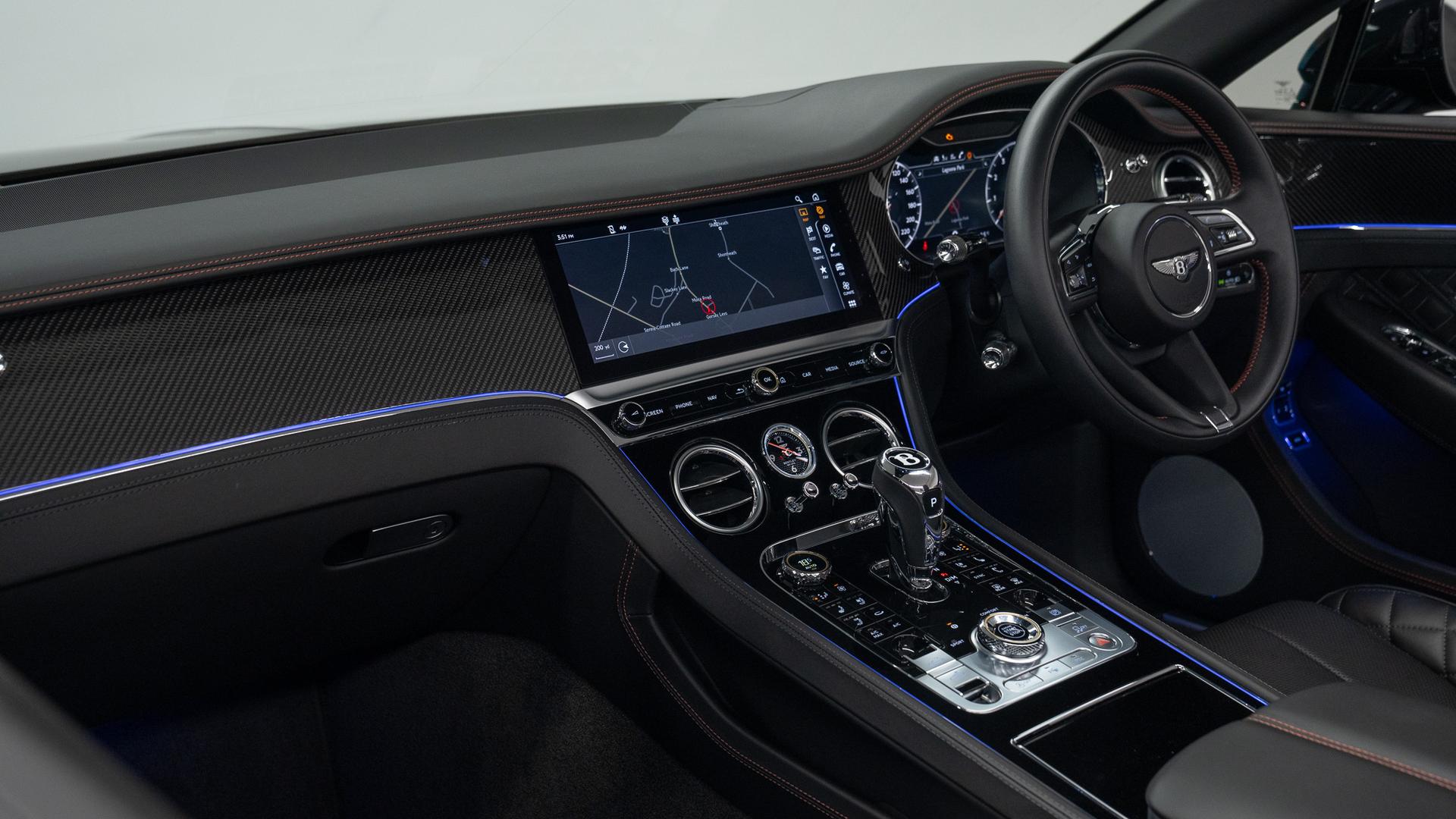 Bentley Continental Photo e12b130c-8388-40d1-8389-d3d4dd6530b0.jpg