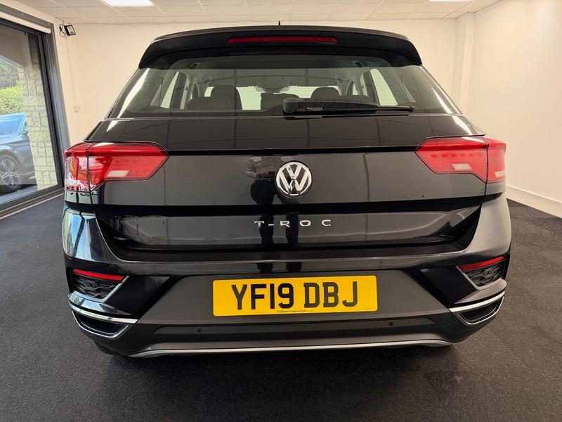 Volkswagen T-Roc Photo e134aaa2-5039-4bd6-89dd-6402a1e2fbb7.jpg