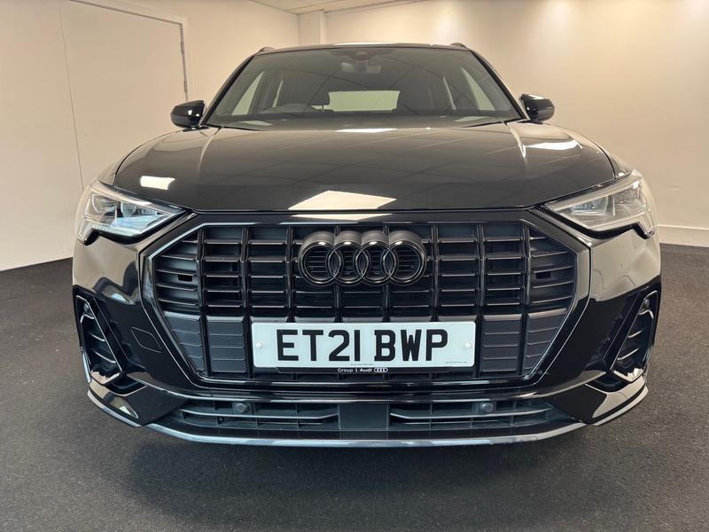 Audi Q3 Photo e13d870b-45c8-4584-b0ab-07b12257cbe7.jpg
