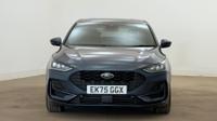 Ford Focus Photo 2