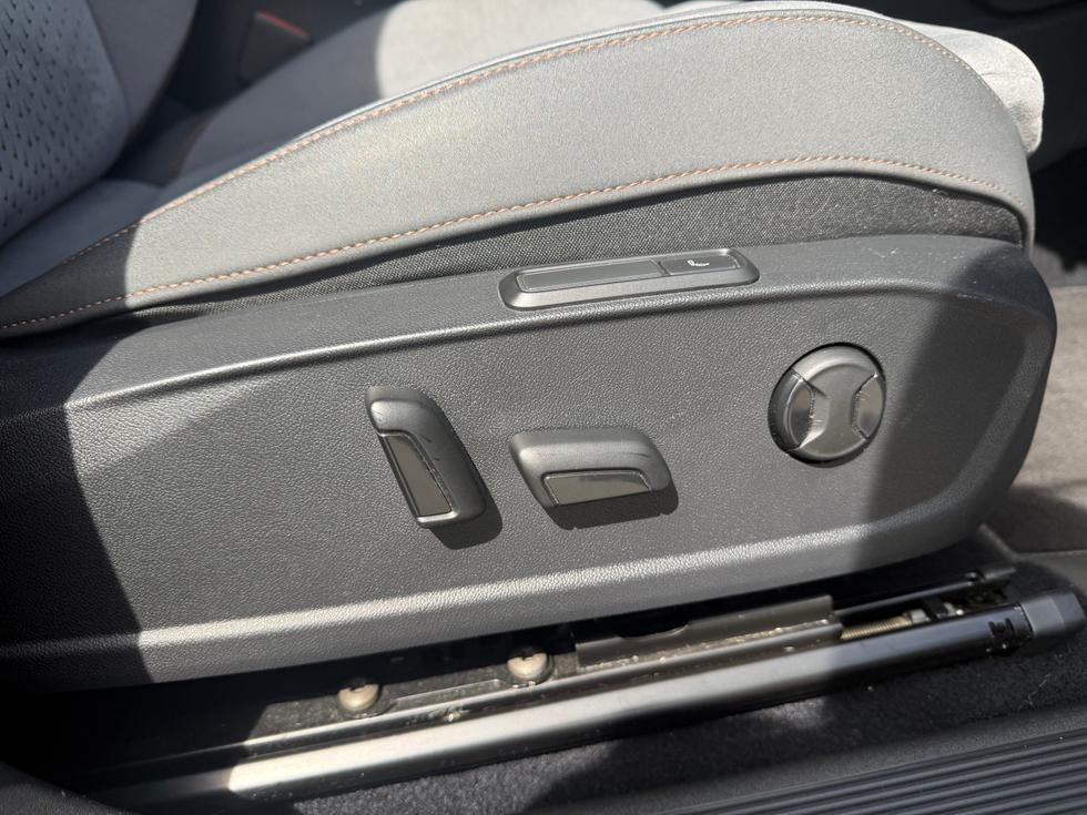 CUPRA Born Photo e15f6120-0625-43fe-bf4f-9852157fb585.jpeg