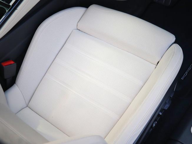 PORSCHE Panamera Photo 17