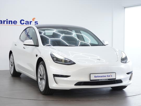 TESLA Model 3 Photo e1677694-7a37-4af7-a7eb-3dd1b575e87e.jpg