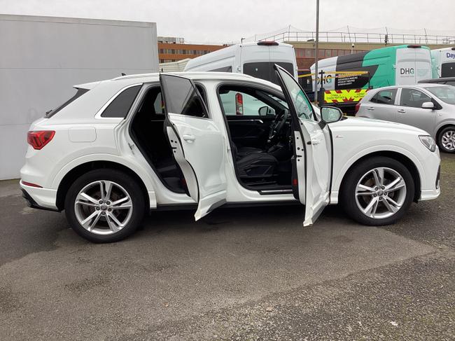 Audi Q3 Photo e183139a-009b-471f-b63a-8313f2a8e2cd.JPG