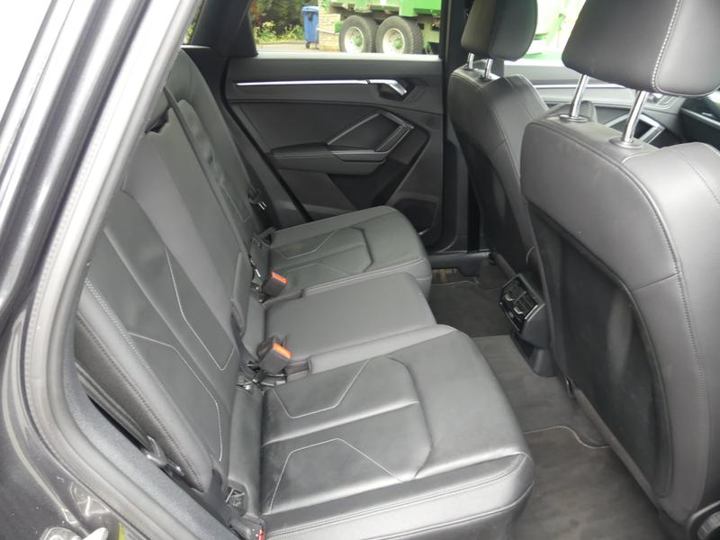 Audi Q3 Photo e1a5a2a2-c86e-4e0a-9471-ad7014eb45f6.jpg