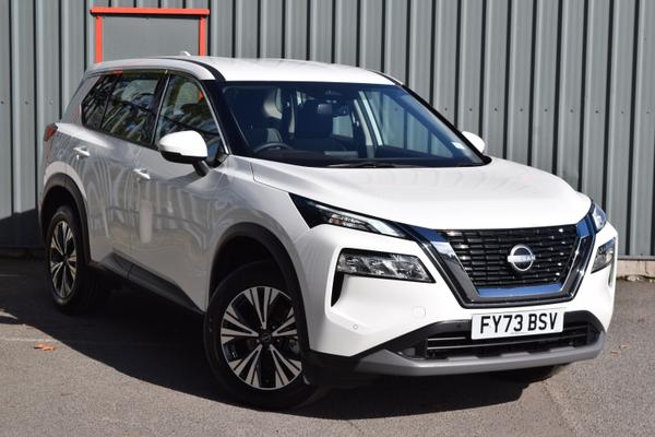 Used 2023 Nissan X-TRAIL 1.5 MHEV 163 Acenta Premium 5dr [7 Seat] Xtronic White at SERE Motors