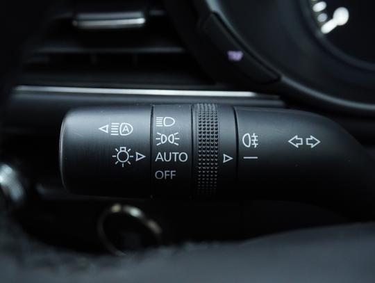 Mazda 3 Photo e1d31028-1fbc-4b84-9142-16b41668869d.jpg