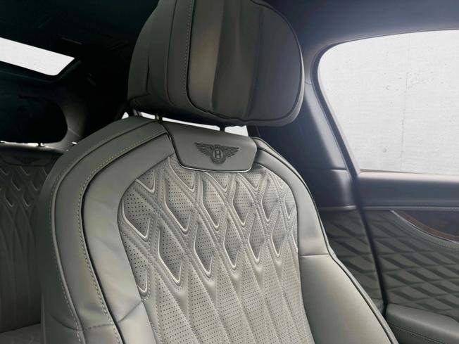 BENTLEY Flying Spur Photo 28