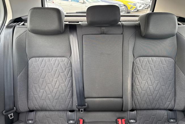 Volkswagen Golf Photo 34