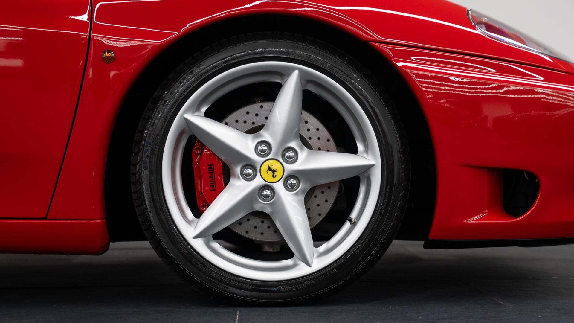 Ferrari 360 Photo e1f20564-52fb-4d0e-8130-3b42cb37b0df.jpg
