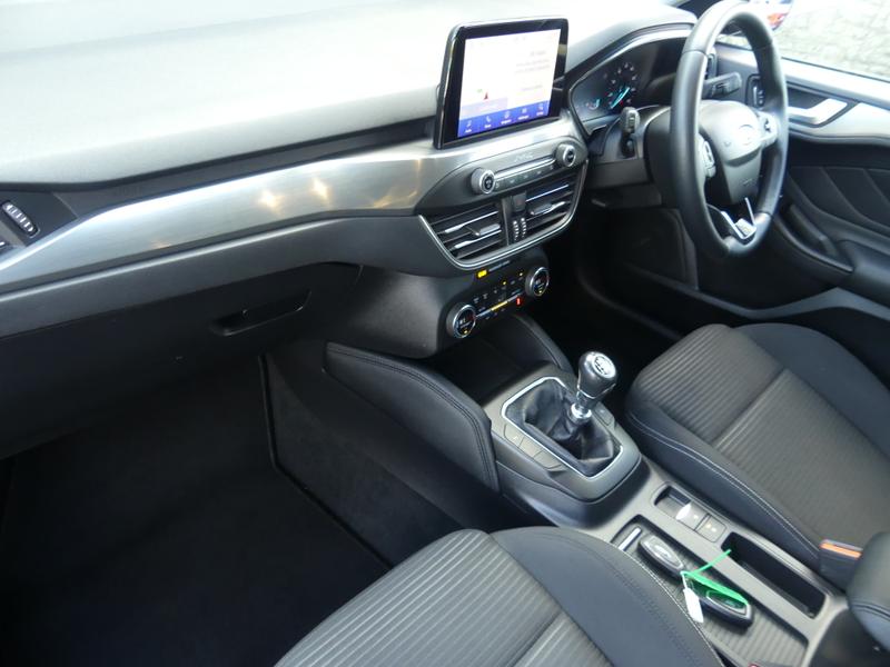 Ford Focus Photo e1f8036a-1860-4844-9136-9db4a4d02428.jpg