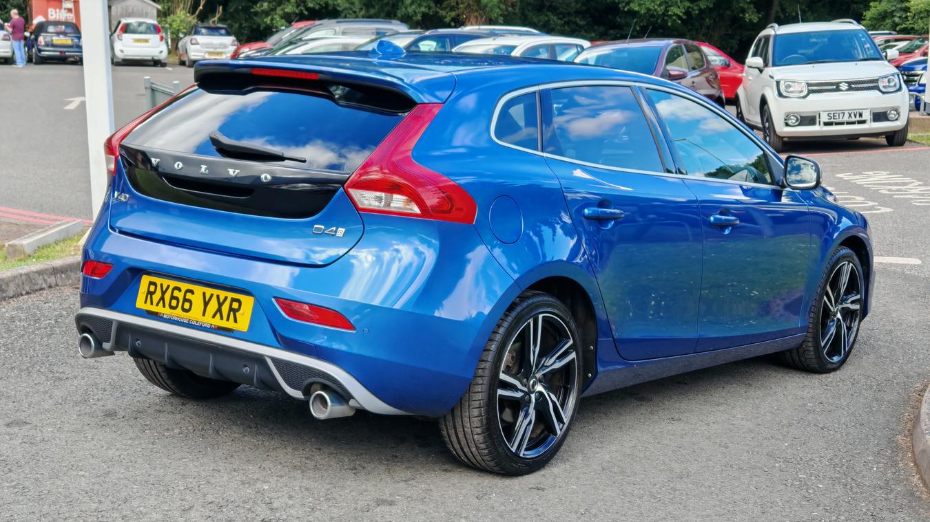 Used Volvo V40 RX66YXR 3