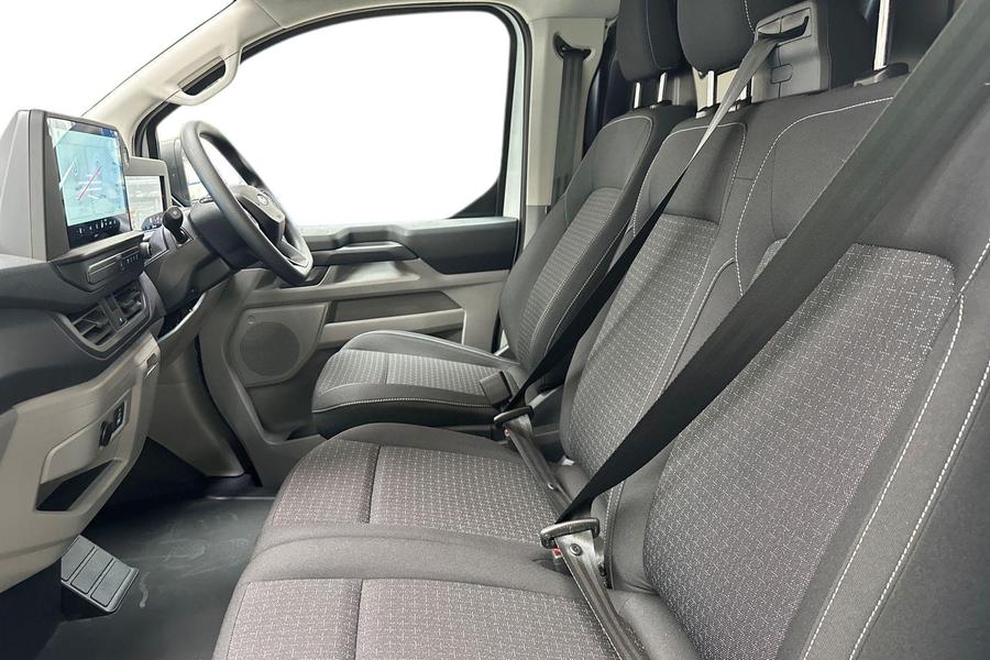 Ford TRANSIT CUSTOM Photo e2136855-7d0e-4845-93e4-b06fb4f92b0b.jpg