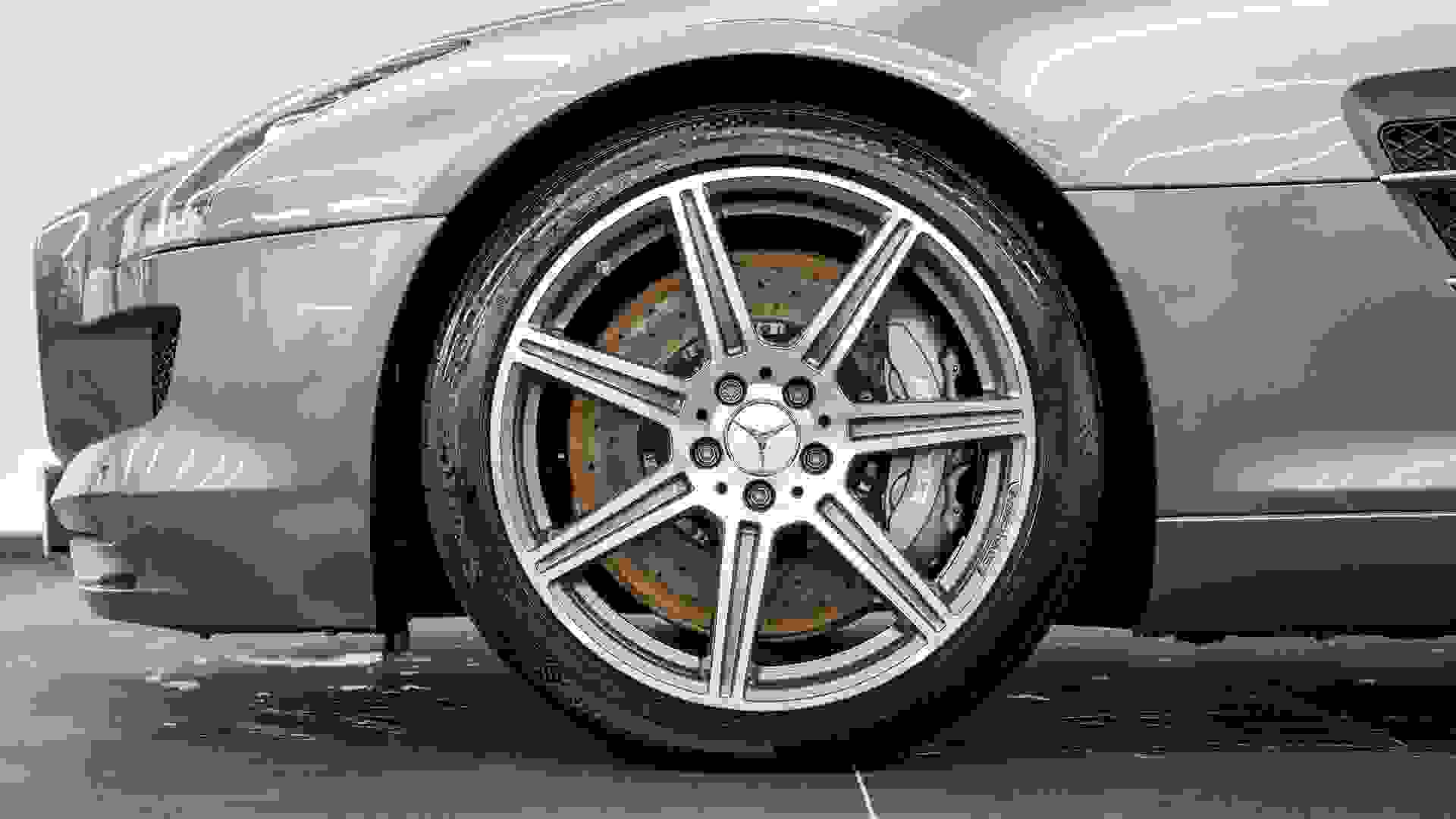Mercedes-Benz SLS Photo e2142357-28c6-4de2-8318-784a8d4dc0e2.jpg
