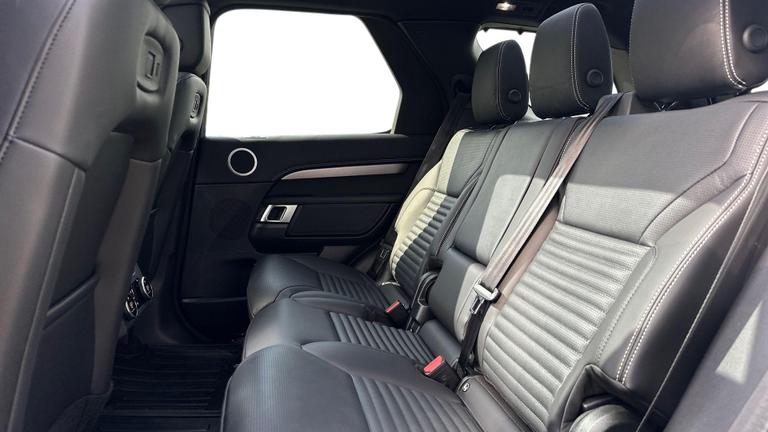 Used Land Rover Discovery WA75YVO 4