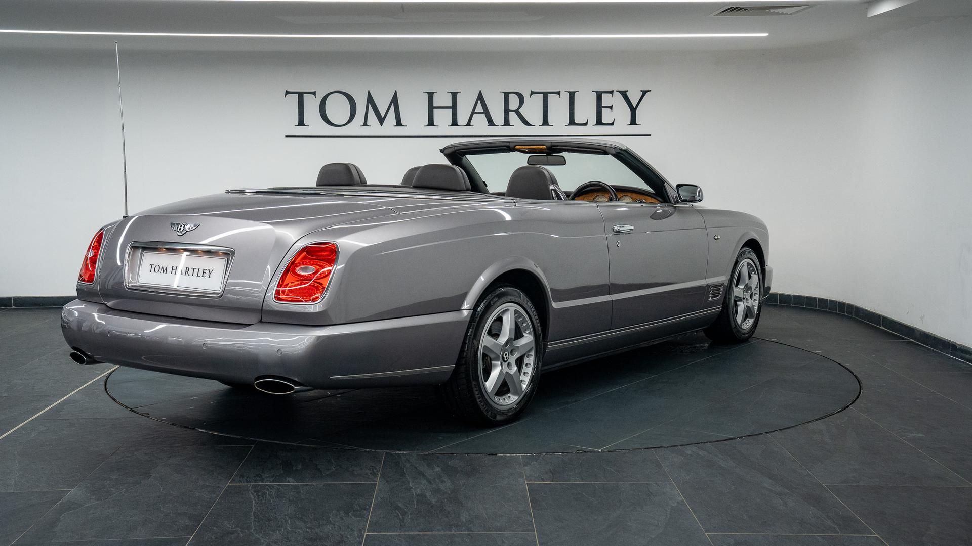 Bentley Azure Photo e21b27ff-e197-4b03-bd44-e7516ce35241.jpg