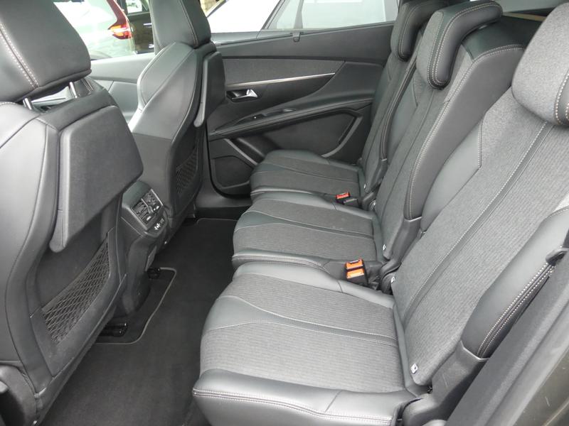 Peugeot 5008 Photo e21fa4a7-7baa-4a25-a7f6-11547f4163b2.jpg