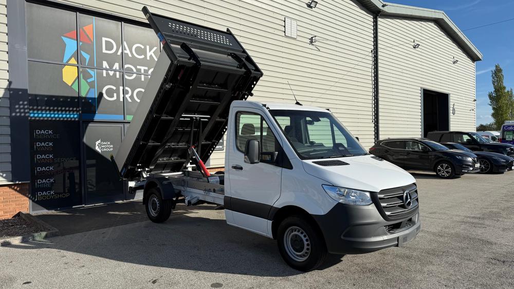 Mercedes-Benz Sprinter Photo e220e6f0-03b4-412e-b7e9-6664ed934366.jpeg