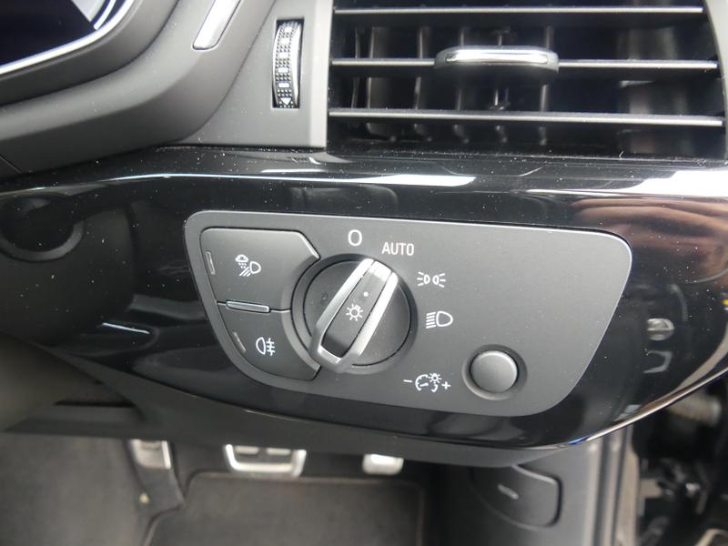 Audi A4 Avant Photo e22d4cbf-dce7-4098-a5ce-03067ff75a31.jpg