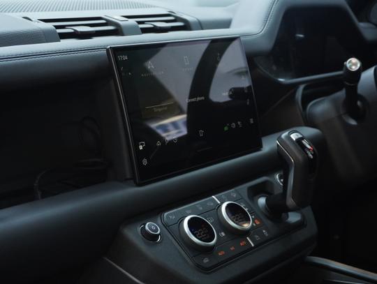 Land Rover Defender 90 Photo e241f5c0-7dd9-414c-8866-de6759c57bbe.jpg