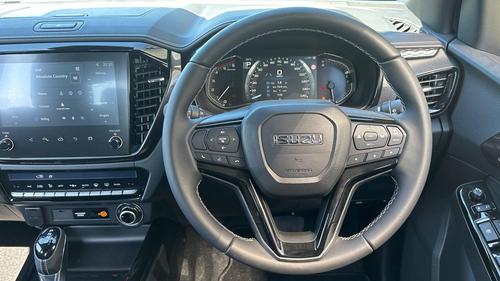 Isuzu D-Max Photo e2480cc6-ed4b-4d31-a817-d3f31038ca8a.jpg