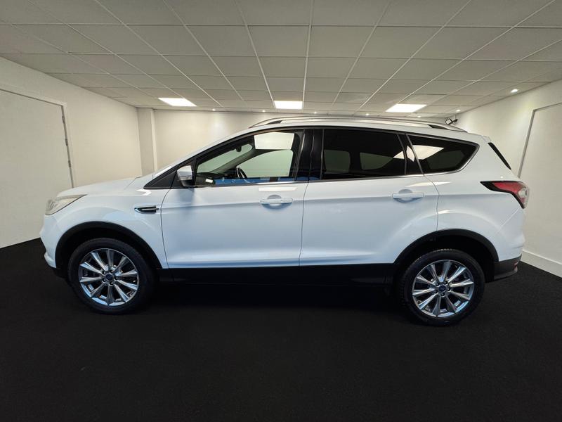Ford Kuga Photo e24f24cd-b764-4b89-ba47-4b18d0993720.jpg