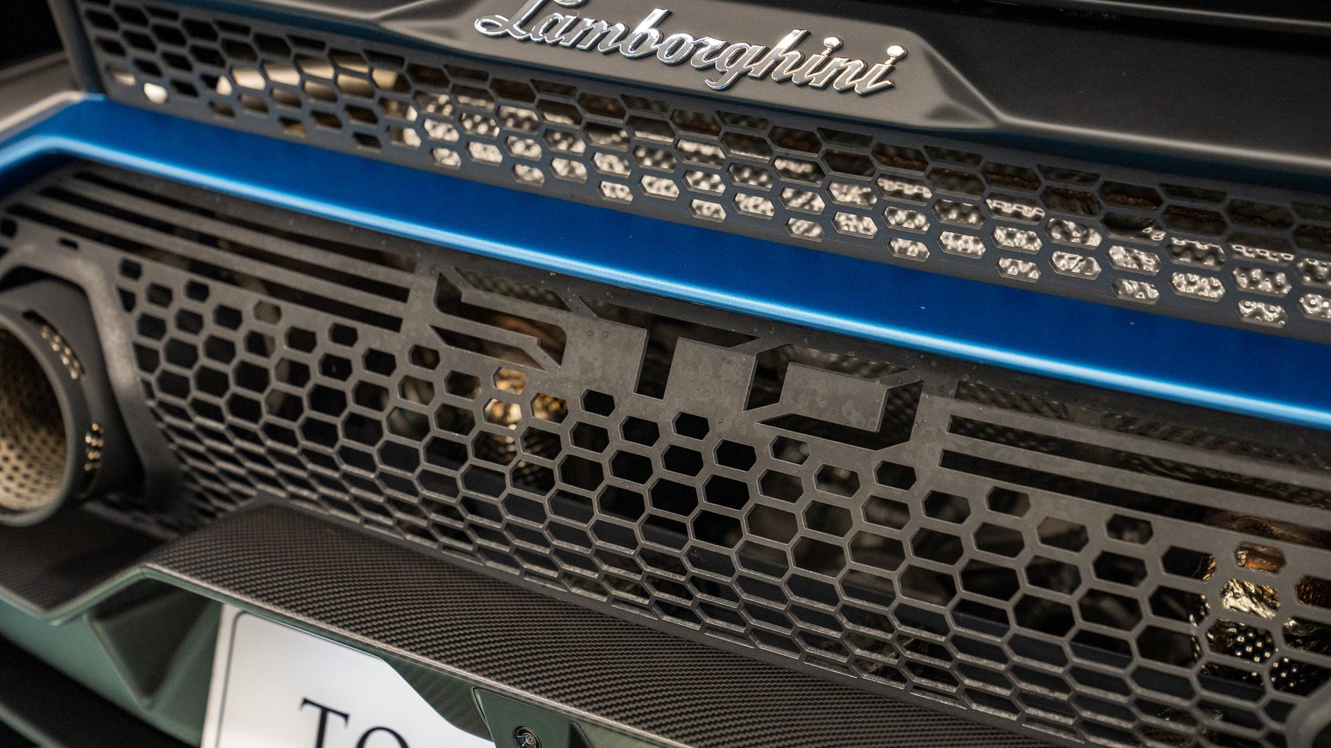 LAMBORGHINI Huracan Photo e24f5238-7a6d-4776-abe7-7dbd08b0e5bb.jpg