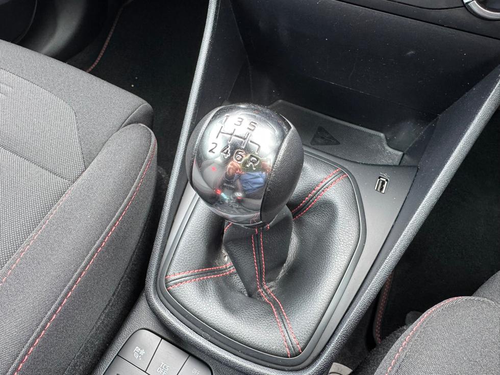 Ford Fiesta Photo e25be589-e21c-4250-9966-dc24d4d20a10.JPEG