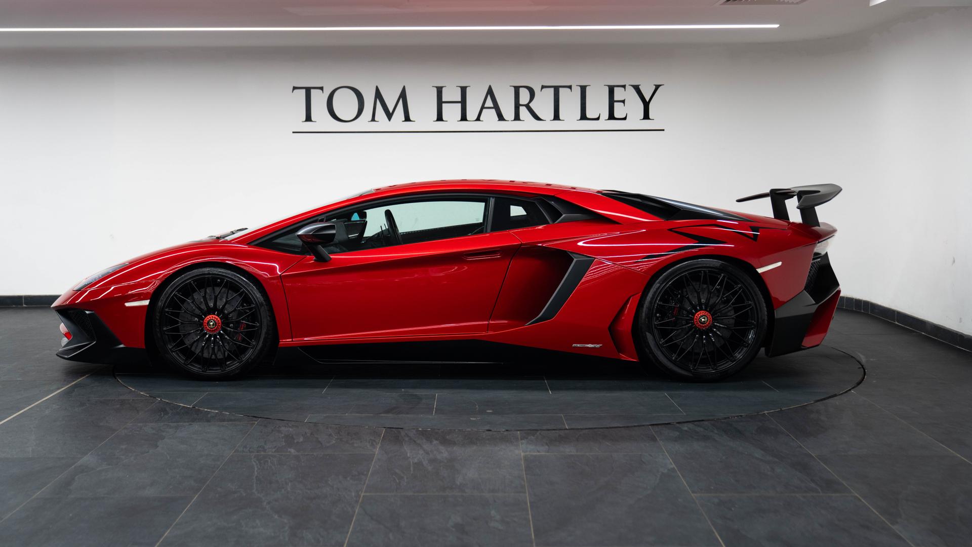 LAMBORGHINI Aventador Photo e26014a9-d0bb-4495-a928-12da93f9bad1.jpg