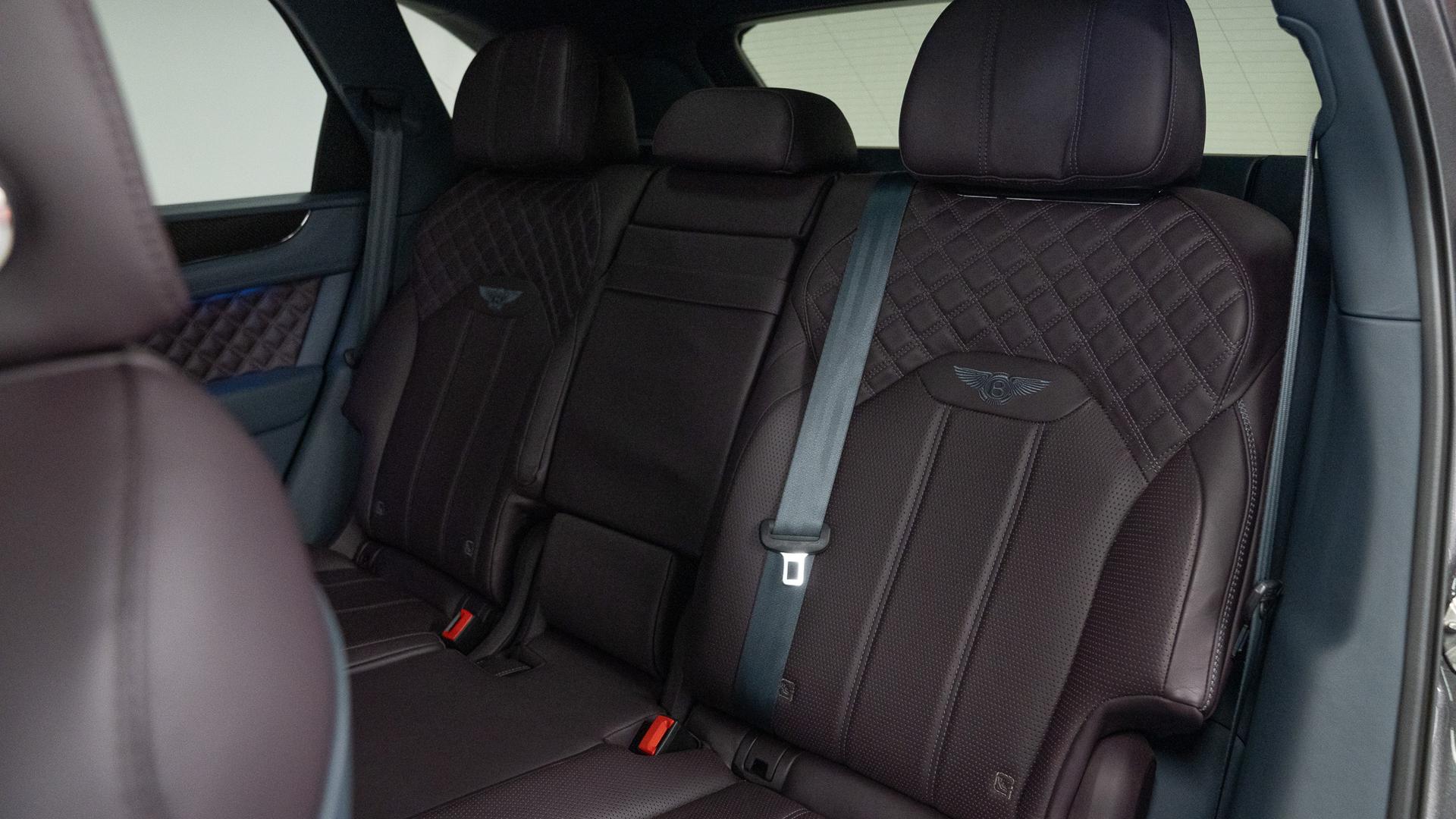 Bentley Bentayga Photo e260a918-e5b4-4d26-ac20-63a6aaf0b2f9.jpg