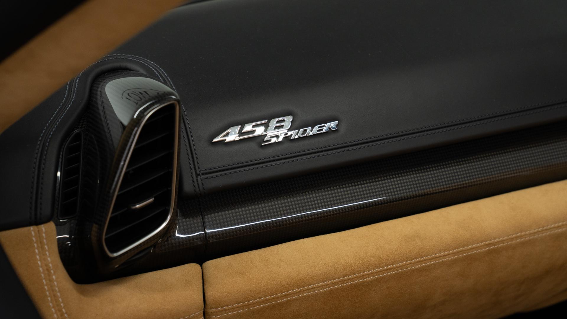 Ferrari 458 Photo e263a49f-9d6f-4e31-88f4-c6076e7bcf5d.jpg