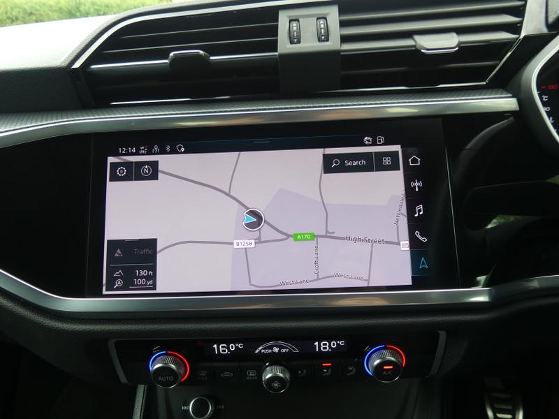 Audi Q3 Photo e26e1ee6-b3c2-40bd-b757-12c8be266502.jpg
