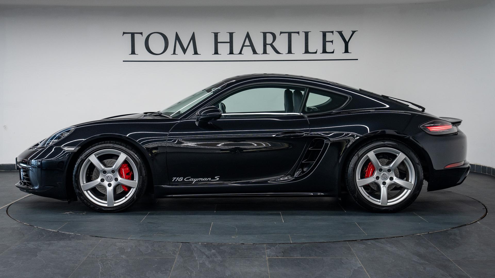 Porsche 718 Cayman Photo e279a26a-591f-4415-ac2d-18594262f34c.jpg