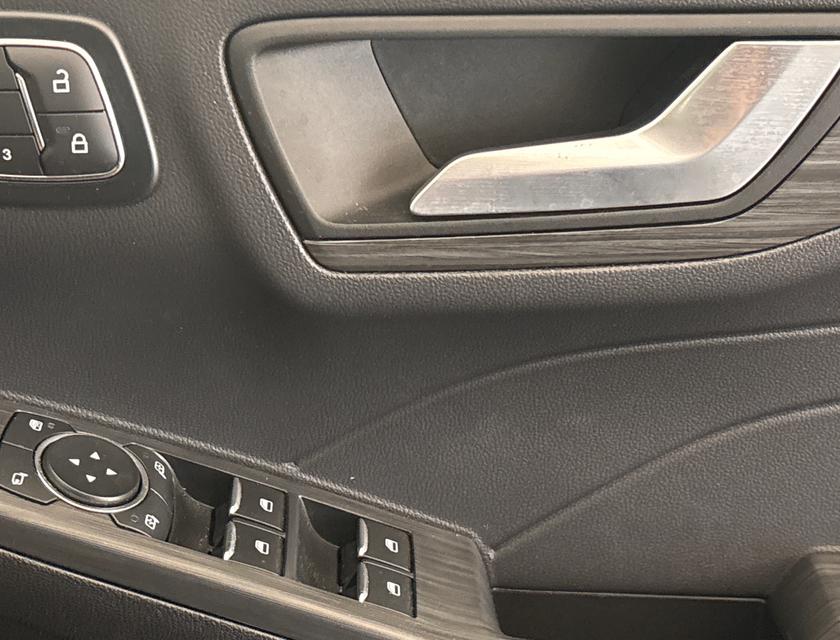 Ford Kuga Photo e281d551-aac9-4bc9-a922-3b9a1c4a5219.jpg