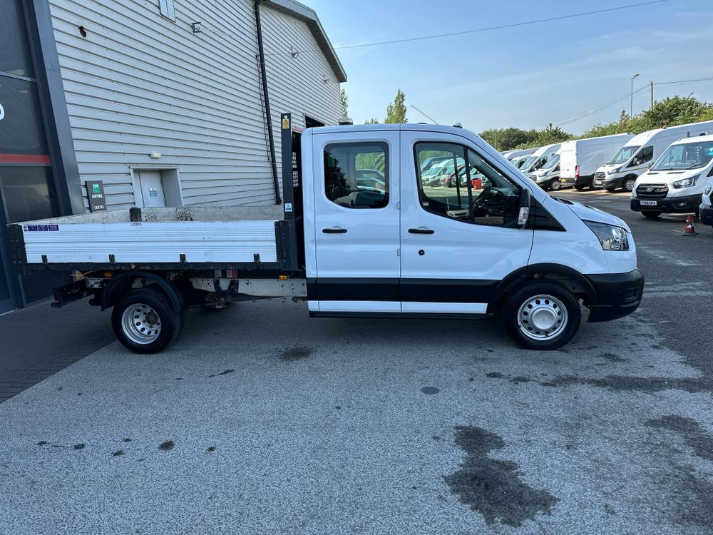 Ford Transit Photo e2851a2f-14eb-448d-b581-077ee47aacbf.jpg