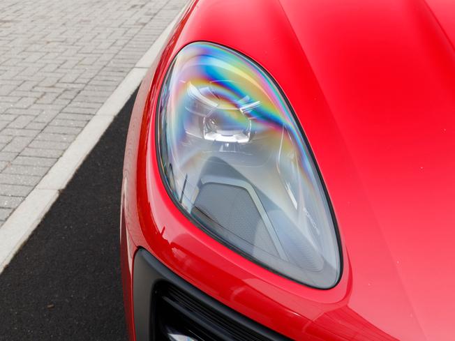 PORSCHE Macan Photo 8