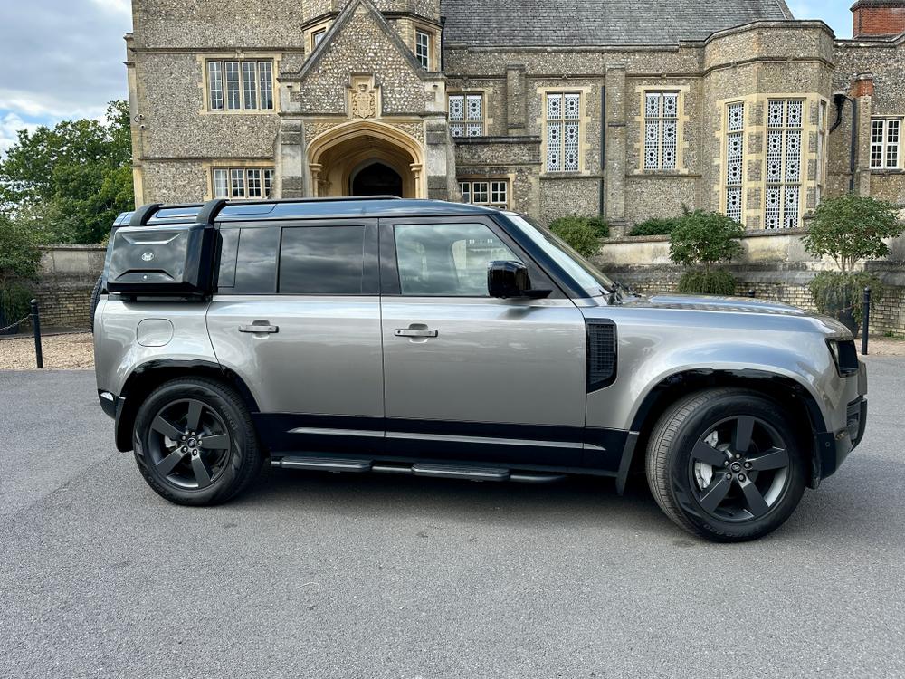 Used Land Rover Defender 110 GX73USE 4