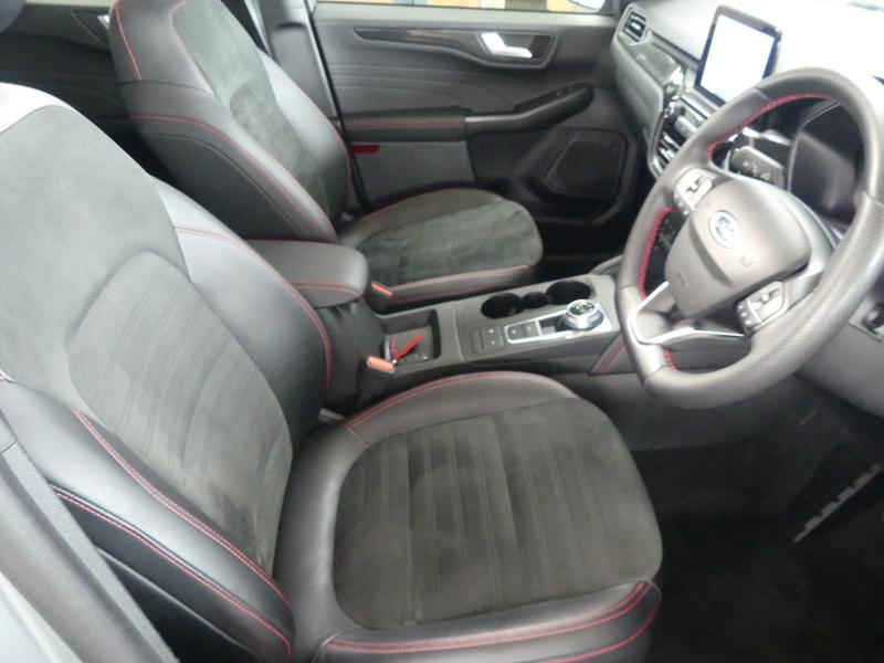Ford Kuga Photo e2989df0-a0b9-4f99-9035-7e50210afb8a.jpg