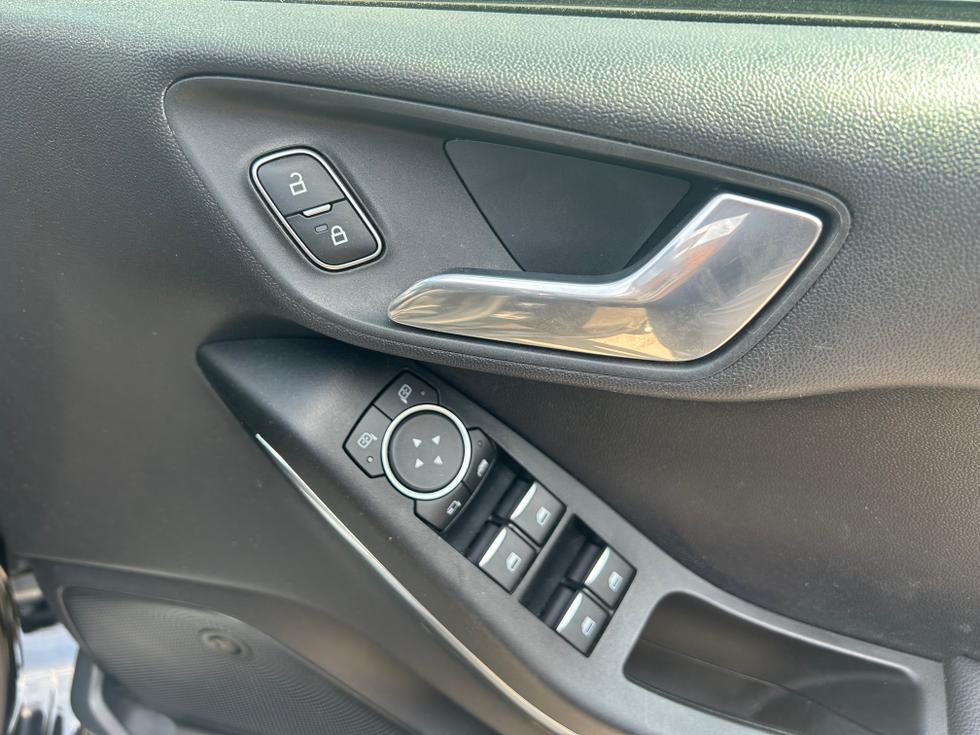 Ford Fiesta Photo e299bc9a-c897-43a9-a8bd-94bd5224da7a.jpeg