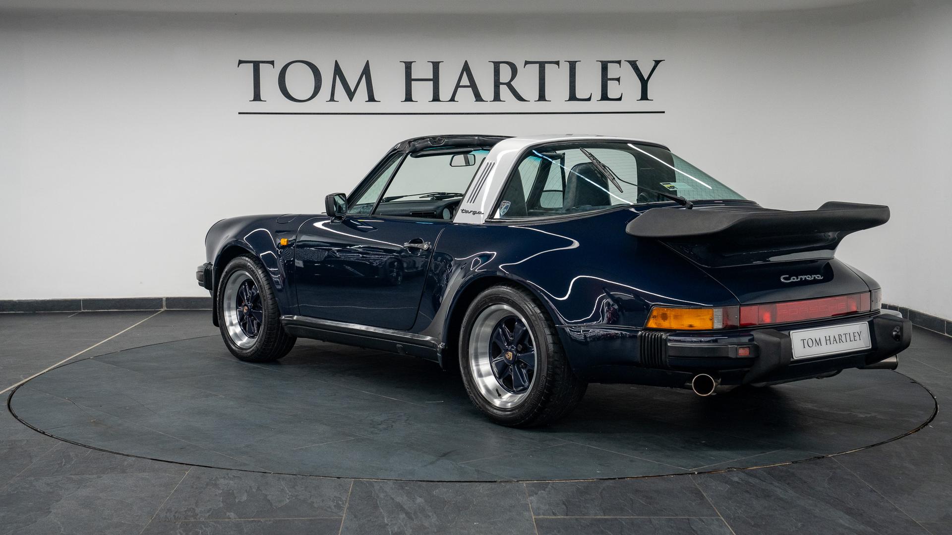 Porsche 911 Carrera Photo e29c6c40-c961-464f-a60a-e7f53e4d7360.jpg