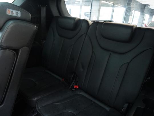 Hyundai Santa Fe Photo e29f4b97-39a0-47b5-af40-8df82b2260dc.jpg