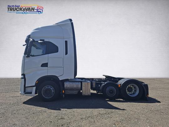 Iveco S-WAY 530hp Photo