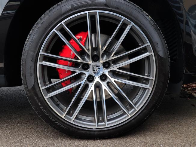 PORSCHE Macan Photo 4