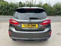 Ford Fiesta Photo 6