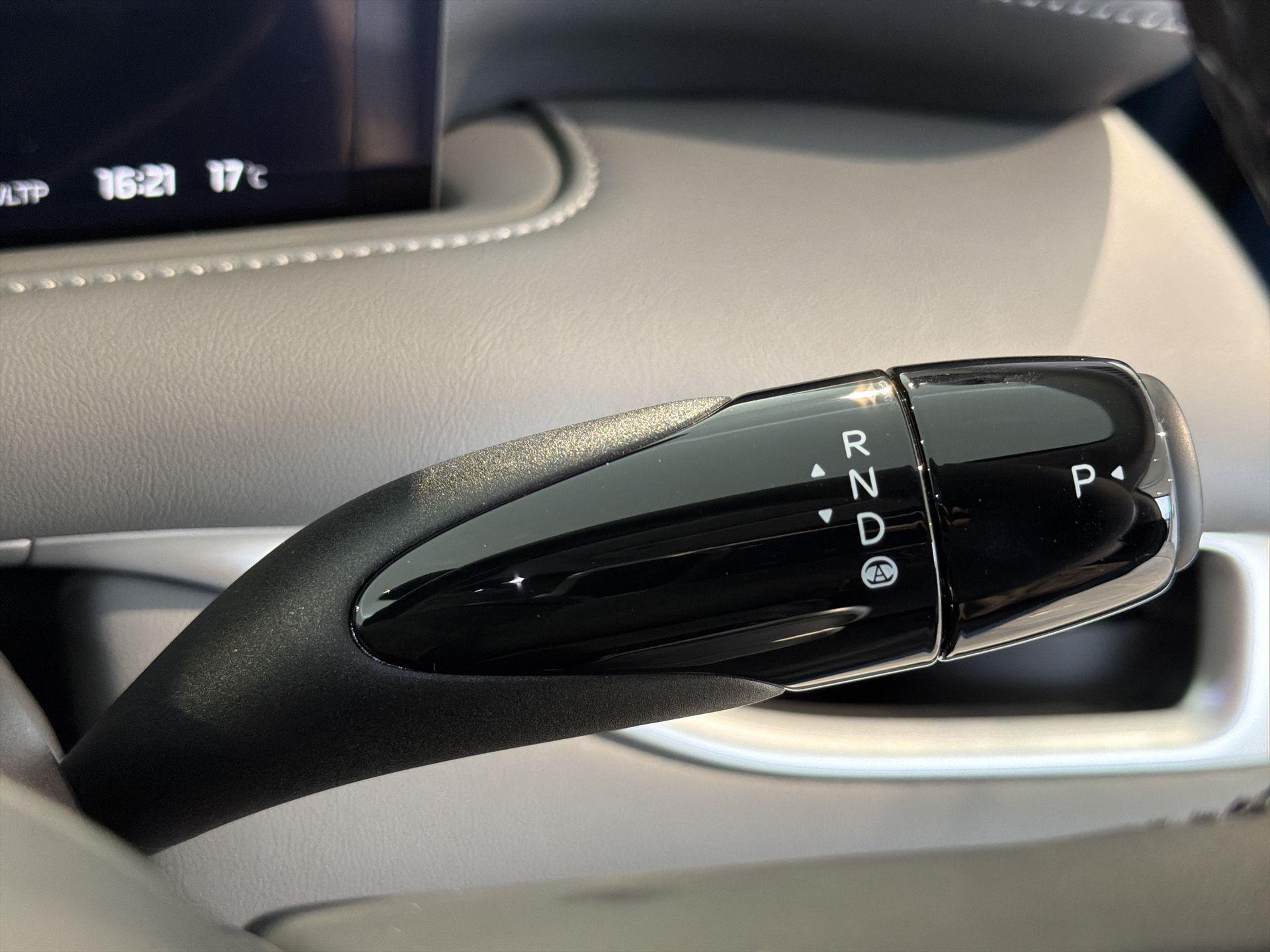 2026 MG Im6 Launch Edition 100kWh - vehicle photo 16 for sale on PureCar
